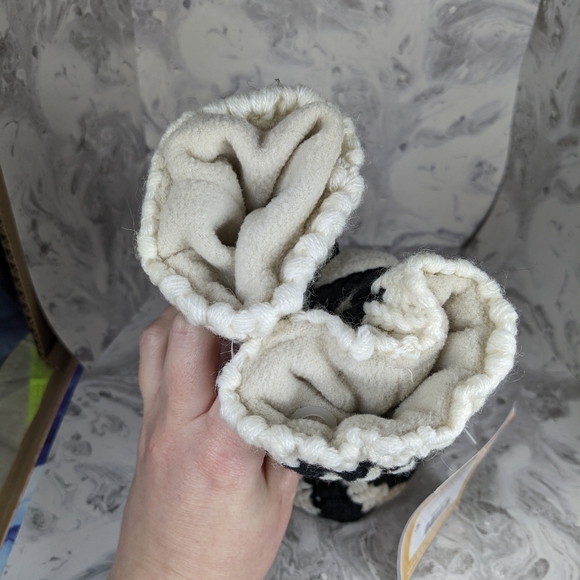 Kyber Zebra Child's Mittens, New with tags - Picture 10 of 10